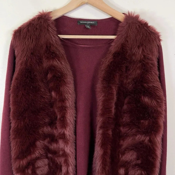 Banana Republic Faux Fur Burgundy Open Cardigan - Picture 6 of 16